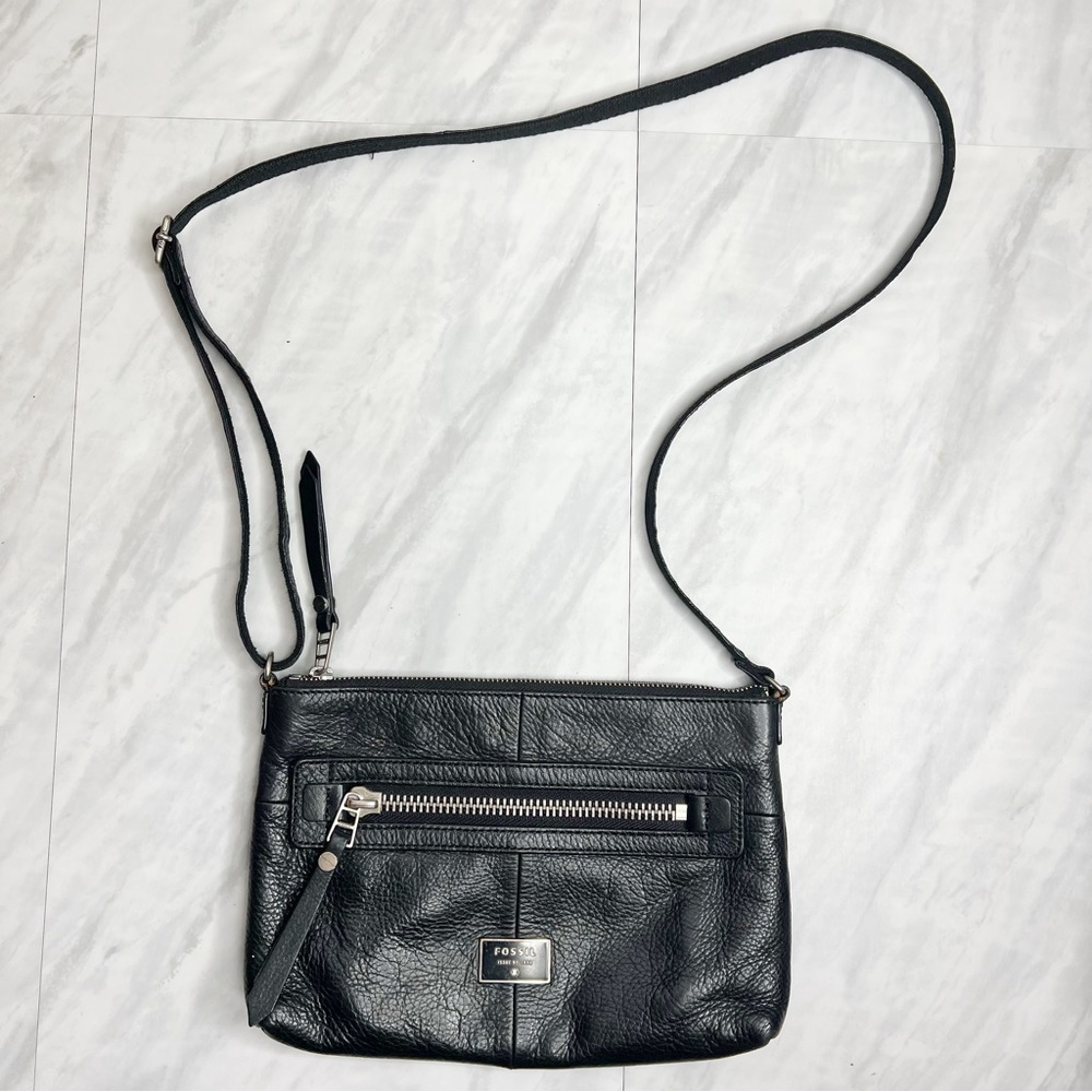 Fossil black cow hide leather crossbody handbag
